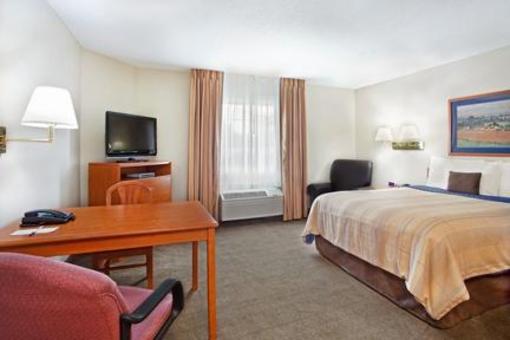 фото отеля Candlewood Suites Huntersville