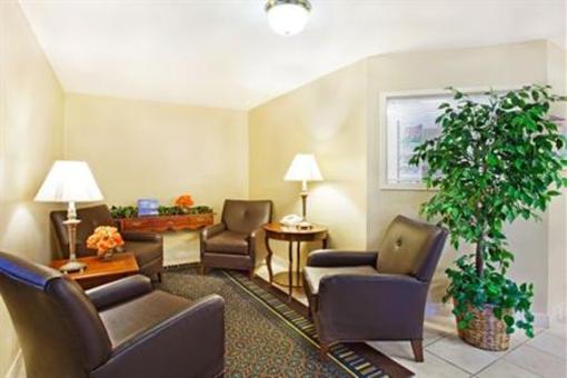 фото отеля Candlewood Suites Huntersville