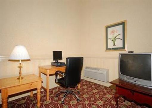 фото отеля Quality Inn Northeast