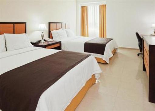 фото отеля Holiday Inn Express Paraiso Dos Bocas