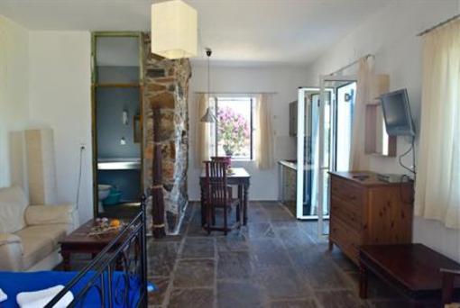 фото отеля Agios Pavlos Studios