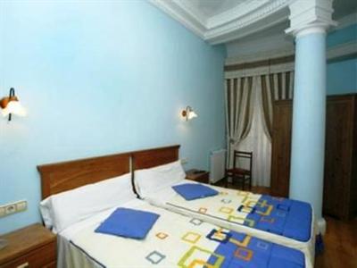 фото отеля Hostal Alcazar Regis