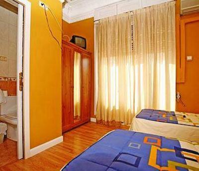 фото отеля Hostal Alcazar Regis