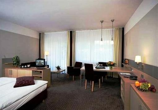 фото отеля Garten Hotel Ponick Cologne