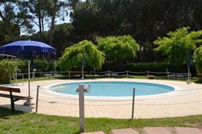 фото отеля La Serra Holiday Village & Beach Resort