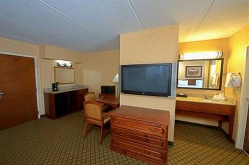 фото отеля Holiday Inn Express Hotel & Suites Tempe