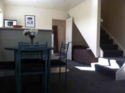 фото отеля Birchwood Spa Motel