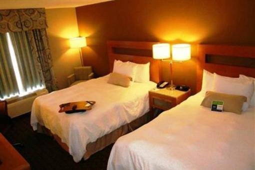 фото отеля Hampton Inn & Suites St. Louis at Forest Park