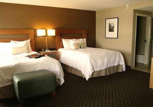фото отеля Hampton Inn & Suites St. Louis at Forest Park
