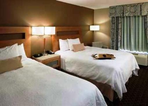 фото отеля Hampton Inn & Suites St. Louis at Forest Park
