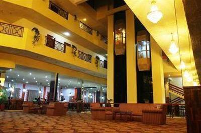 фото отеля Howard Johnson Hotel & Suites The Monarch