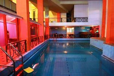 фото отеля Howard Johnson Hotel & Suites The Monarch