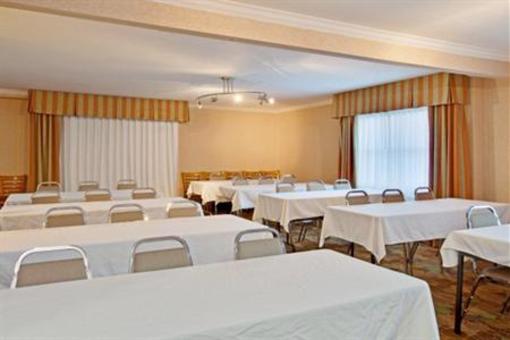 фото отеля Holiday Inn Express San Diego-La Mesa SDSU Area