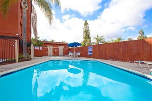 фото отеля Holiday Inn Express San Diego-La Mesa SDSU Area