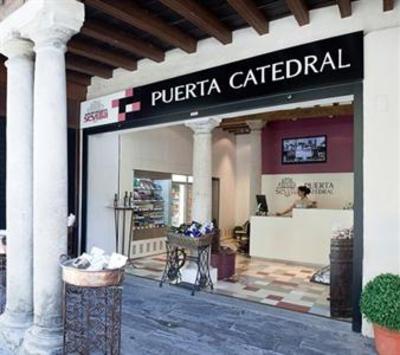 фото отеля Puerta Catedral Suites