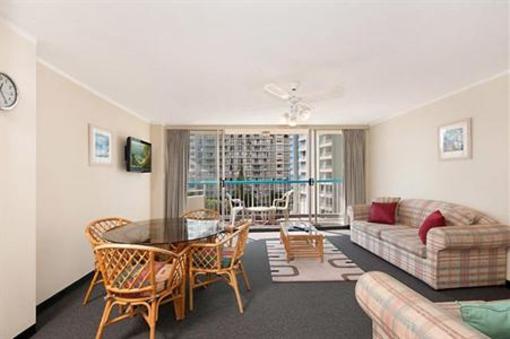 фото отеля Quarterdeck Apartments Gold Coast