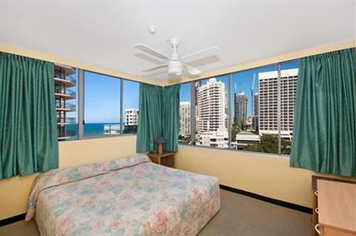 фото отеля Quarterdeck Apartments Gold Coast