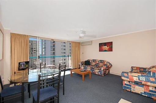 фото отеля Quarterdeck Apartments Gold Coast
