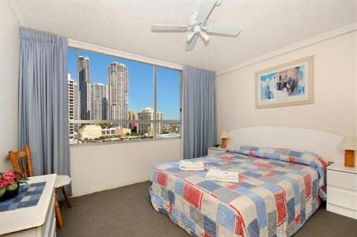 фото отеля Quarterdeck Apartments Gold Coast
