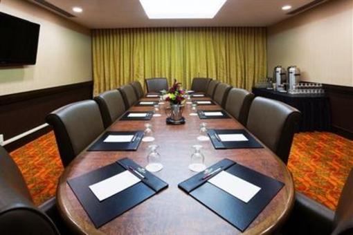 фото отеля Crowne Plaza Hotel Madison