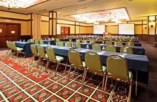 фото отеля Crowne Plaza Hotel Madison