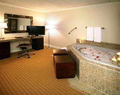фото отеля Crowne Plaza Hotel Madison
