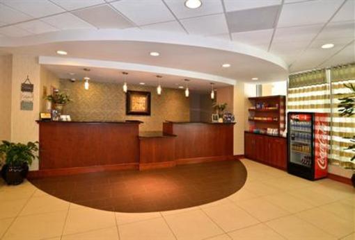 фото отеля BEST WESTERN Plus Towson Baltimore North Hotel & Suites