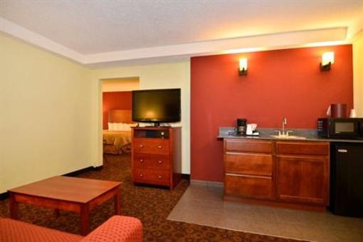 фото отеля BEST WESTERN Plus Towson Baltimore North Hotel & Suites
