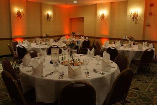 фото отеля BEST WESTERN Plus Towson Baltimore North Hotel & Suites