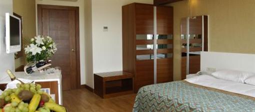 фото отеля Sea World Resort & Spa Side