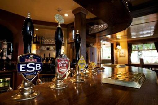 фото отеля The Red Lion Hotel Hillingdon London