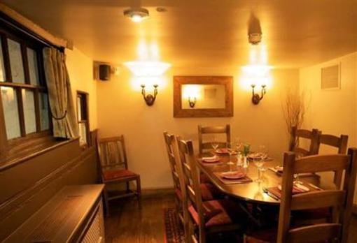 фото отеля The Red Lion Hotel Hillingdon London