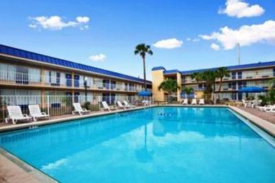 фото отеля Days Inn Orlando Midtown
