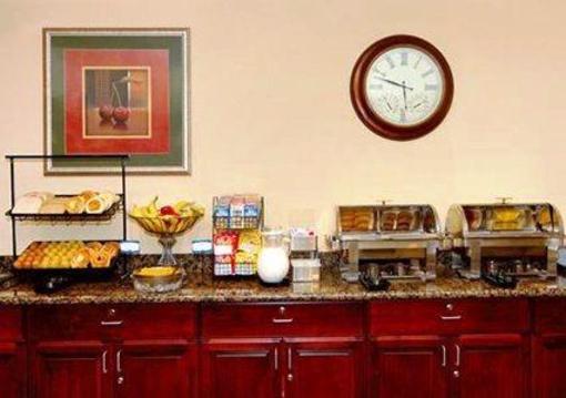 фото отеля Comfort Inn & Suites Airport Reno