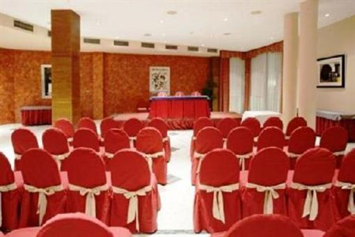 фото отеля Hotel Caceres Golf