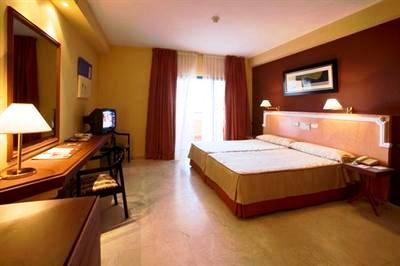 фото отеля Hotel Caceres Golf