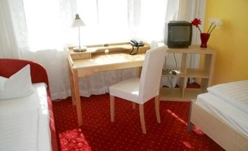 фото отеля Berolina Airport Hotel