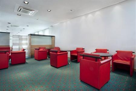 фото отеля Holiday Inn Express Geneva Airport