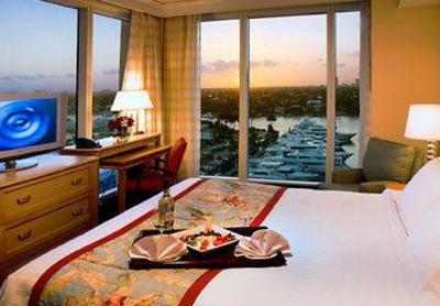 фото отеля Courtyard Fort Lauderdale Beach