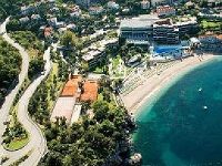 Maestral Resort & Casino