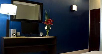 фото отеля Ker Urquiza Hotel & Suites