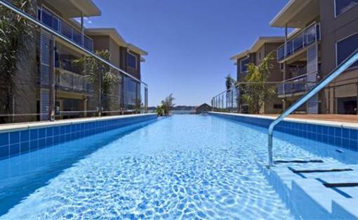 фото отеля Edgewater Palms