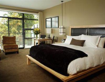 фото отеля Brentwood Bay Lodge