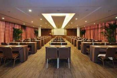 фото отеля Poly Hotel