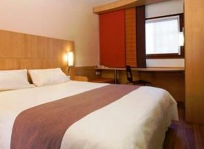 фото отеля Ibis Hotel Narbonne