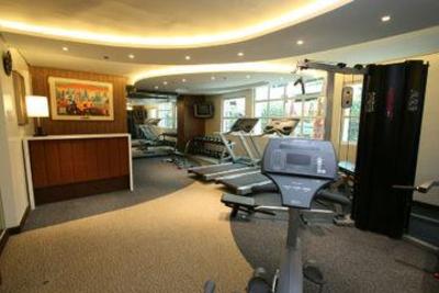 фото отеля Crown Regency Hotel Makati City
