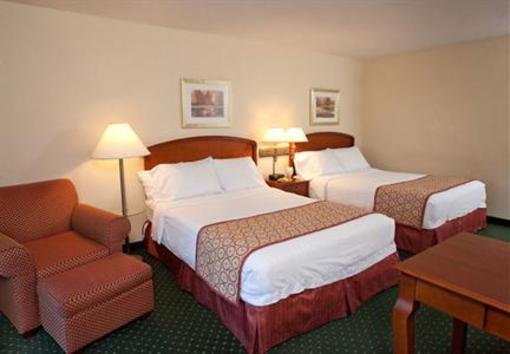 фото отеля Courtyard by Marriott Boston Natick