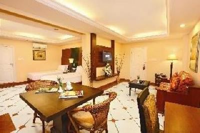фото отеля Emarald Hotel Kochi