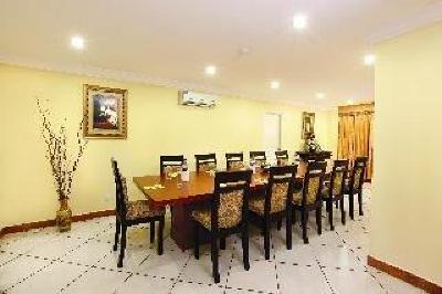 фото отеля Emarald Hotel Kochi