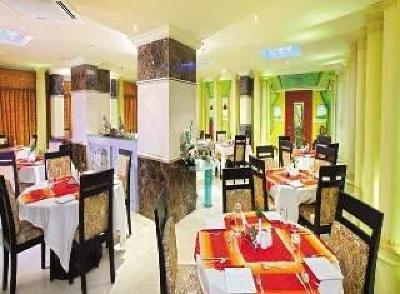фото отеля Emarald Hotel Kochi